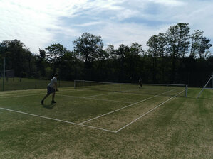 Du neuf pour le terrain de tennis !